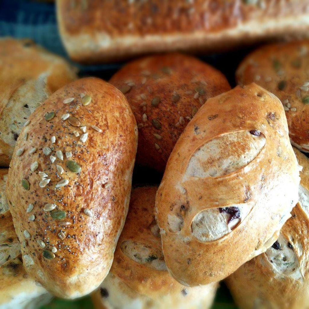 lachipriota's tweet photo. 👋 Hola, desde ahora puedes encontrar 🍞 #Eliópsomo #PanMultigrano 🌾 #Sokolatópita y #PanPit… https://t.co/O9znHNDlGg https://t.co/DT74fdhfv6