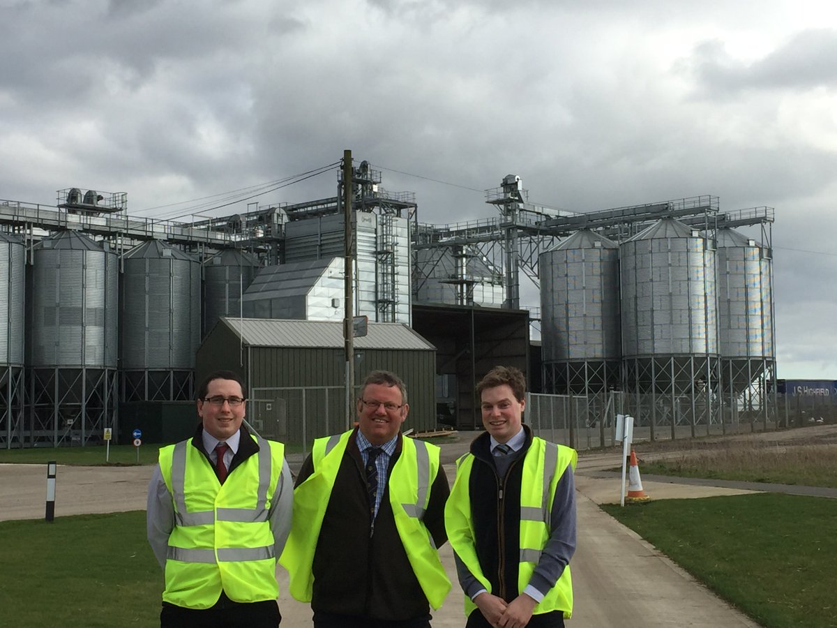 A site tour of Woldgrain Storage (@woldgrain_ltd) learning about the availability and benefits of co-operative grain storage.