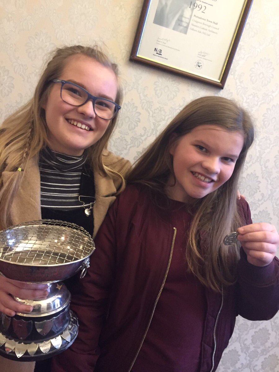 JimBrown5's tweet photo. Portadown Festival. 1st and second in the same class and two wins for Emma #itsa brown afternoon https://t.co/y6ilqU3FWo