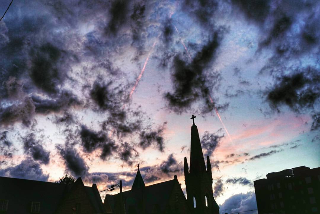 realitytourist's tweet photo. #CharlestonWV last night
#stormsover #nightsky #sunset #clouds #Sonya6000 https://t.co/XUkNnOEWyW