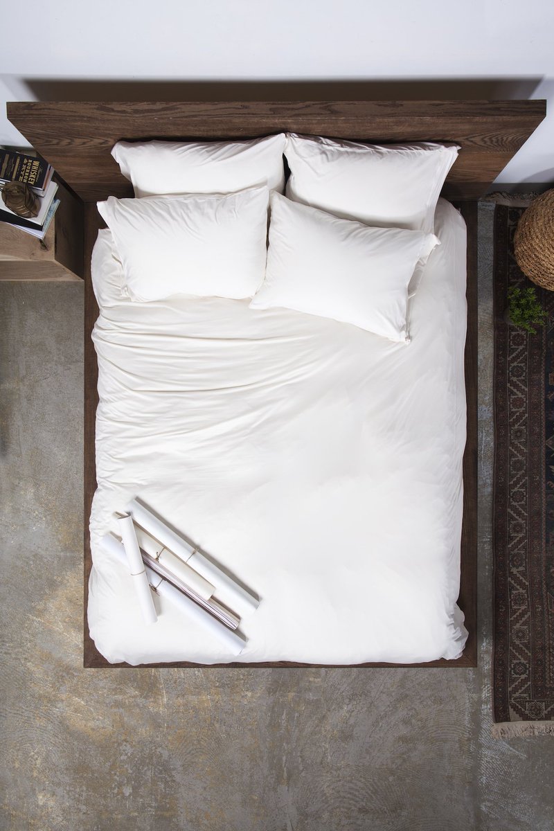 SHEEX's tweet photo. If you #eatclean, it's time to #sleepclean! Read more on how to start clean #sleeping in #SHEEX: https://t.co/VcopMVtPzX. 💤 https://t.co/krlMk2186R