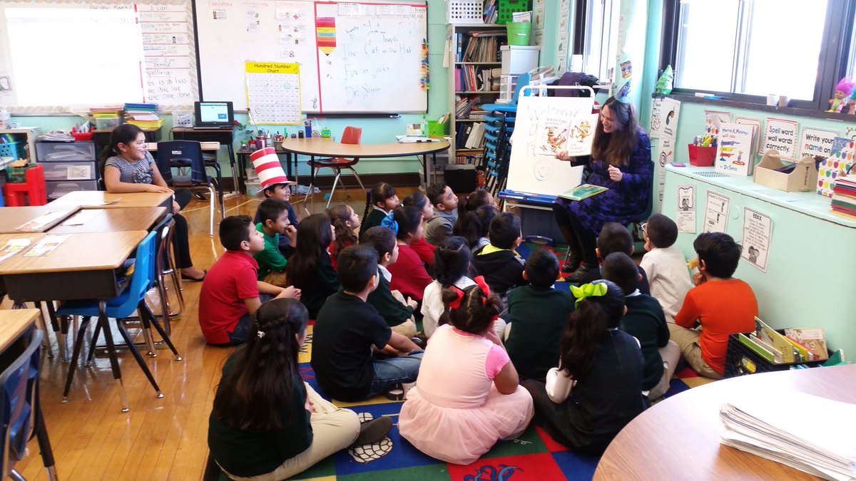 bhart610's tweet image. #workingtogether Big thanks to @STCMilwaukee @AKStern357 for supporting #sasreadingweek #saspride