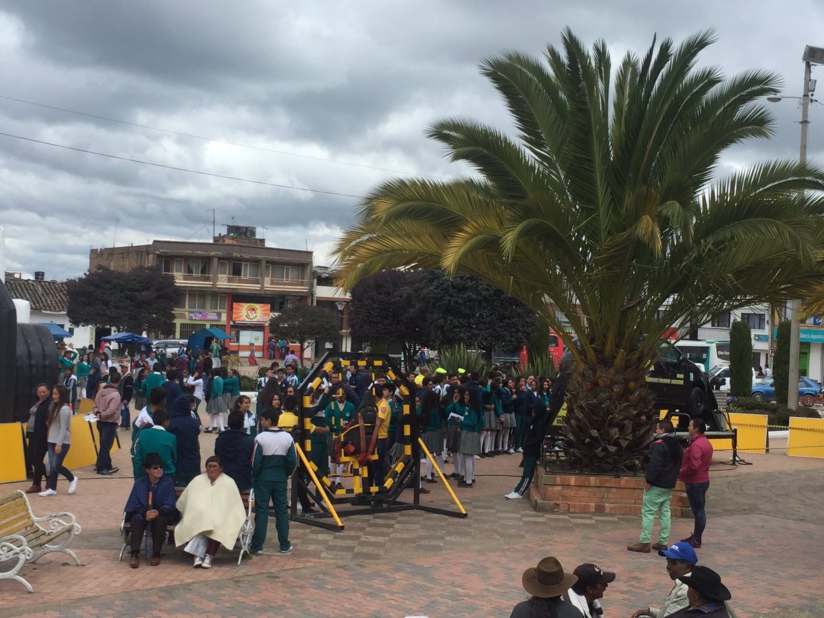ItboyBoyaca's tweet photo. Aquitania se comprometió con la responsabilidad vial en el #NovenoPactoPorLaSeguridadVial #SalvemosVidasEnLaVía https://t.co/pY9oHyCBin