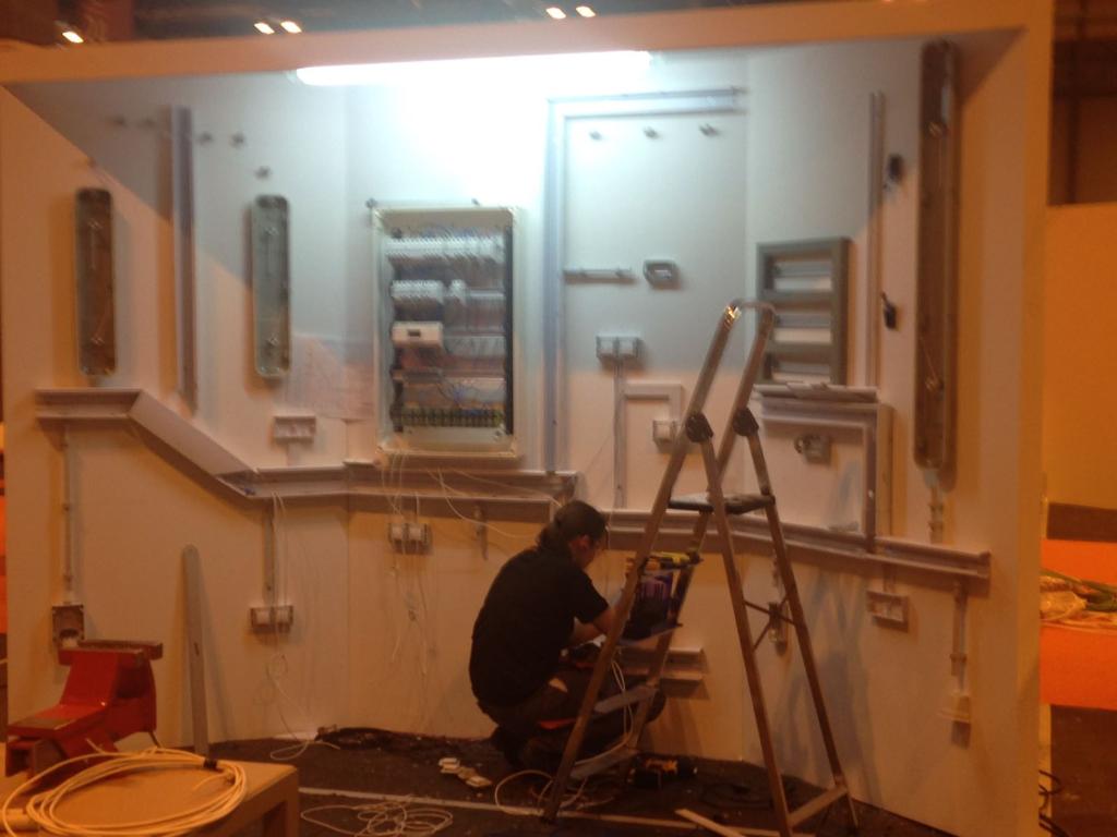 SchneiderES's tweet image. Muy buena 2ª jornada en el #SpainSkills que llega a su fín. Mañana más y mejor @IESAtenea @iesmanacor @iescorella #FPImparable #LifeisOn