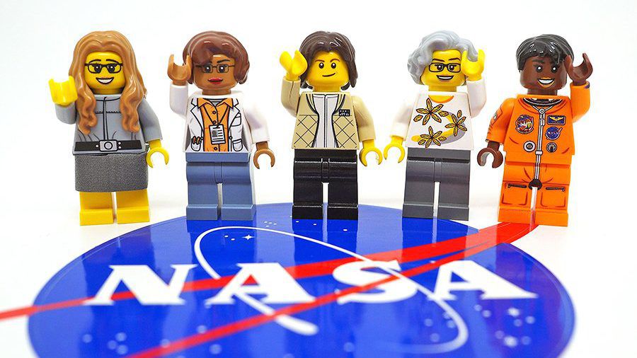 MalalaFund's tweet image. This LEGO set inspired by @NASA's female pioneers aims to inspire more girls to pursue STEM fields. wapo.st/2lDUyTh @washingtonpost