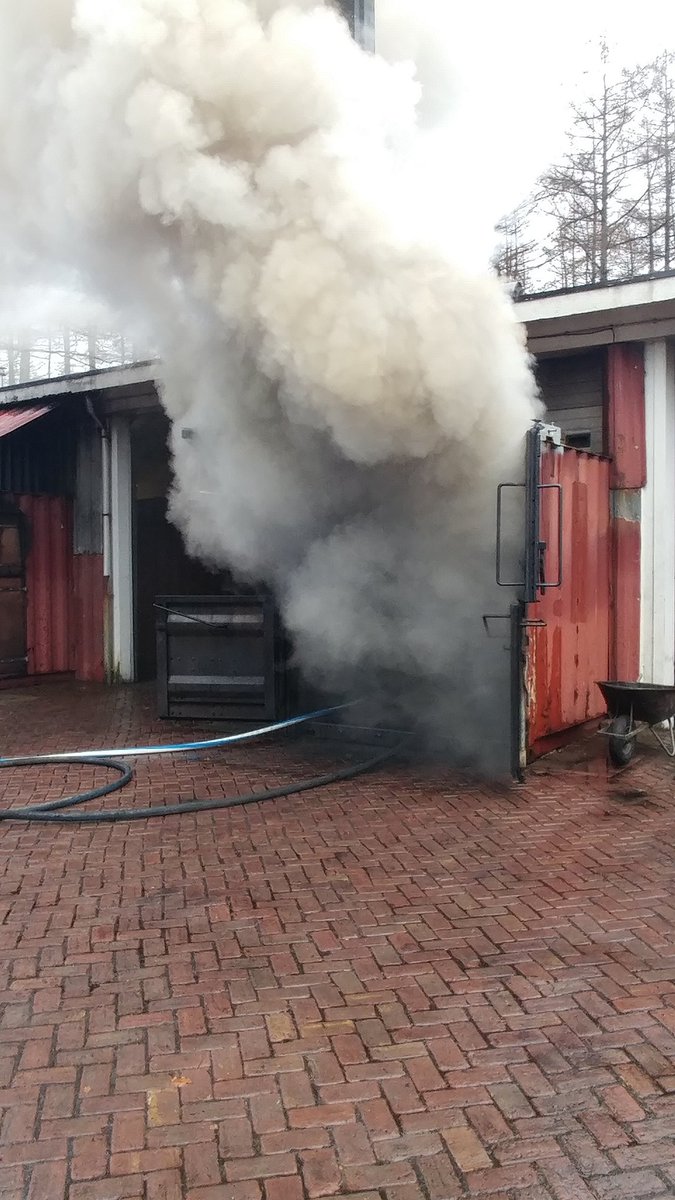 smokediverr's tweet photo. Op bezoek bij de buren #vnog leerzame middag als toetje de #AT06 #cfbt kennis delen ervaring op doen. Collegas bedankt! https://t.co/uagnSdf2Q1