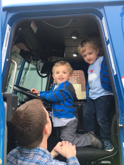 SLC_JC's tweet photo. Thanks #Republicservices for helping to put smiles on these faces! https://t.co/kM01TBgUB0