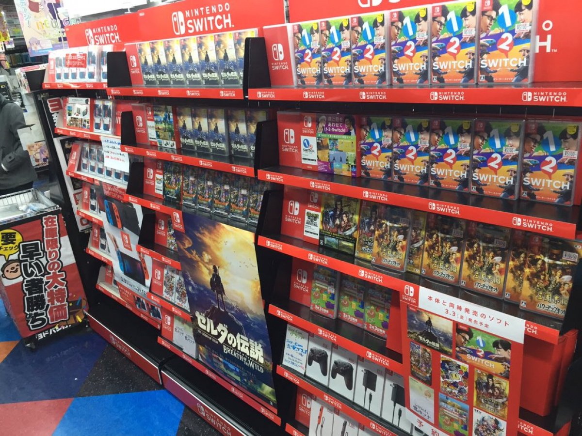nintendolife's tweet photo. Gallery: Japan Gets Ready For Nintendo Switch Launch Day https://t.co/x1z20USvcK #Repost #NintendoSwitch #Japan #Gallery https://t.co/79koY6o7kO