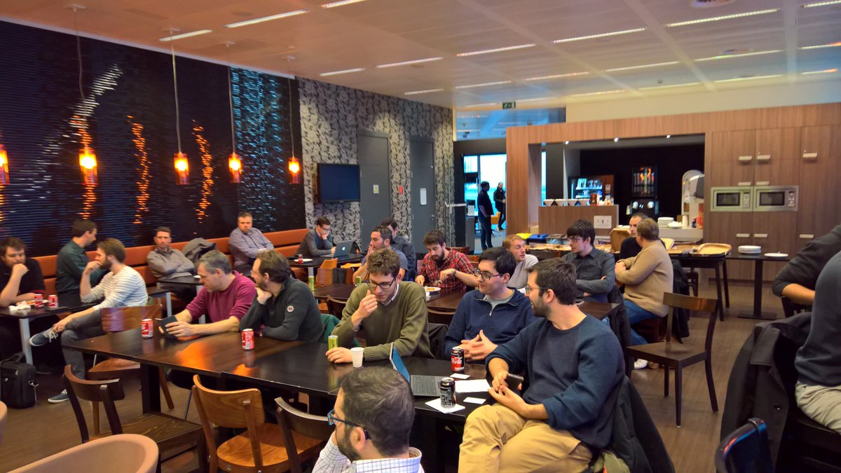 OWIC_be's tweet photo. Full room tonight at our 'one identity to rule them all' event! #windowsinsiders #azure @kristofrennen #iOneIdpToRuleThemAll https://t.co/kKkQpdkqBI
