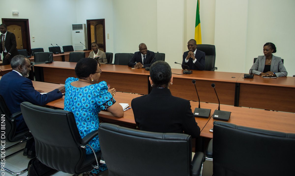 PresidenceBenin's tweet photo. #BeninDiplomatie #wasexo : Audience du #prbenin #PatriceTalon avec Mme Graça #Machel, Épse de Nelson #Mandela en visite de travail au Bénin. https://t.co/BWJWfpn4yw
