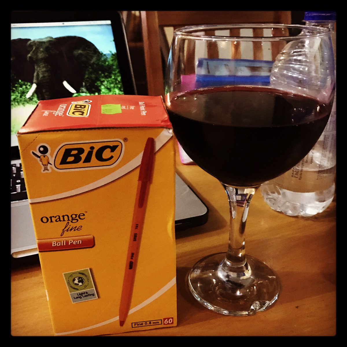 johnellVV's tweet photo. #examination #survivalkit #bringiton #rooiwyn #merktyd #skoolskool #hardwerk #laataande #wine #marking #rooipen ππ― https://t.co/3c0ZZ9lfcl