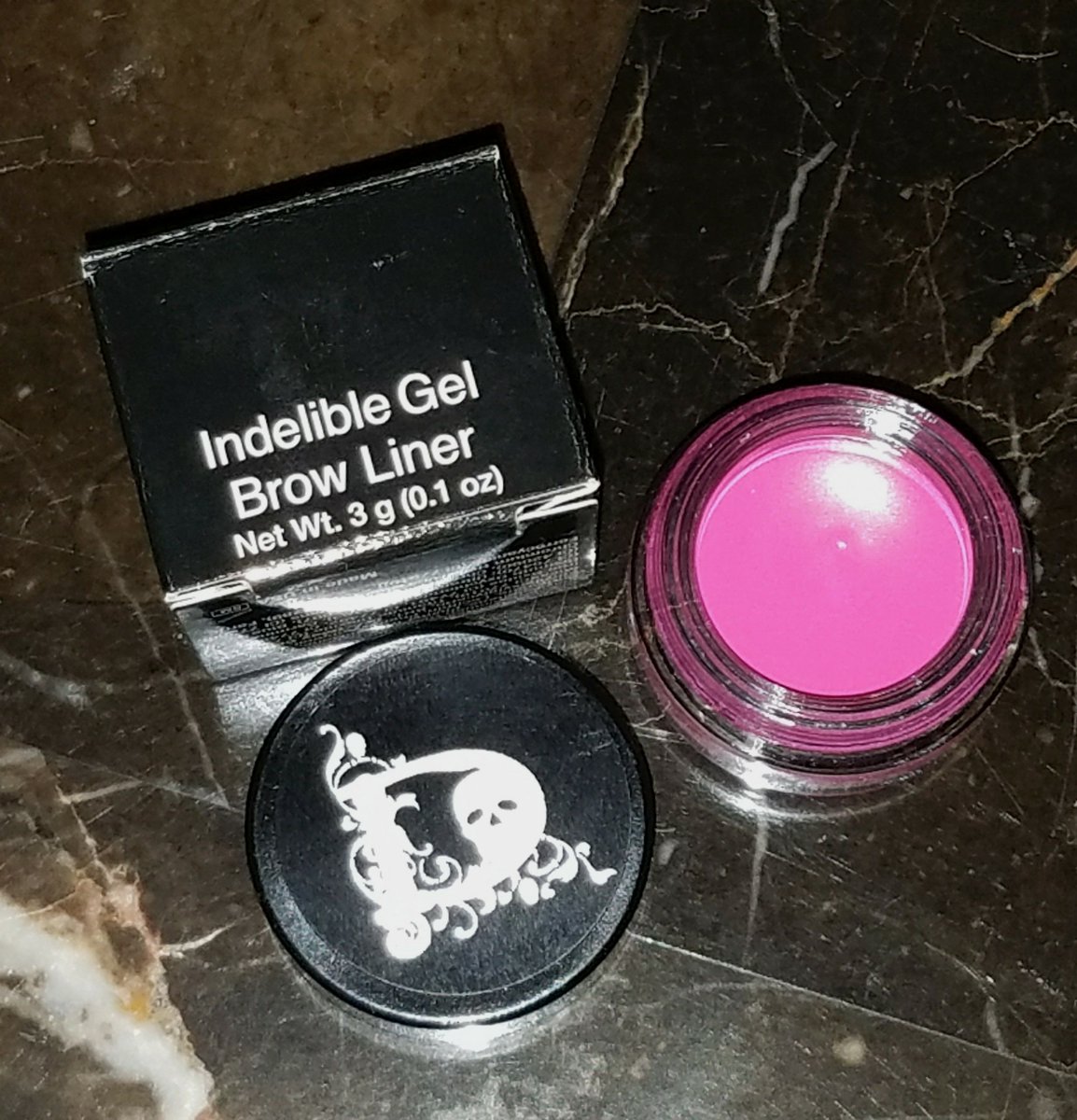 MistyMYoung's tweet image. Indelible Brow Gel Liner: Pink Slip
#obsessedwithbrows #morebrows #pinkhair #pinkbrows