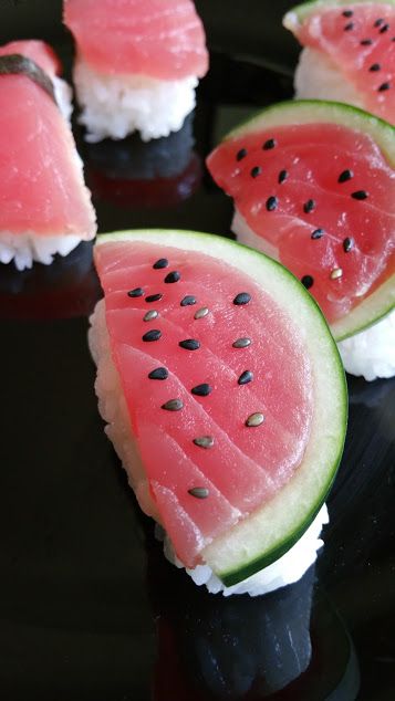 KaaSushi's tweet photo. Una idea muy original para tu mesa de degustación de #Sushi #patilla #sandía https://t.co/3Jd5fqtOpG