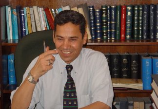 sepehrifar's tweet photo. Prominent Iranian human rights lawyer,Abdolfattah Soltani, has been behind bars for #2000day. Free him now! https://t.co/tLtmU6Kj8l https://t.co/vuTb6EsmZb