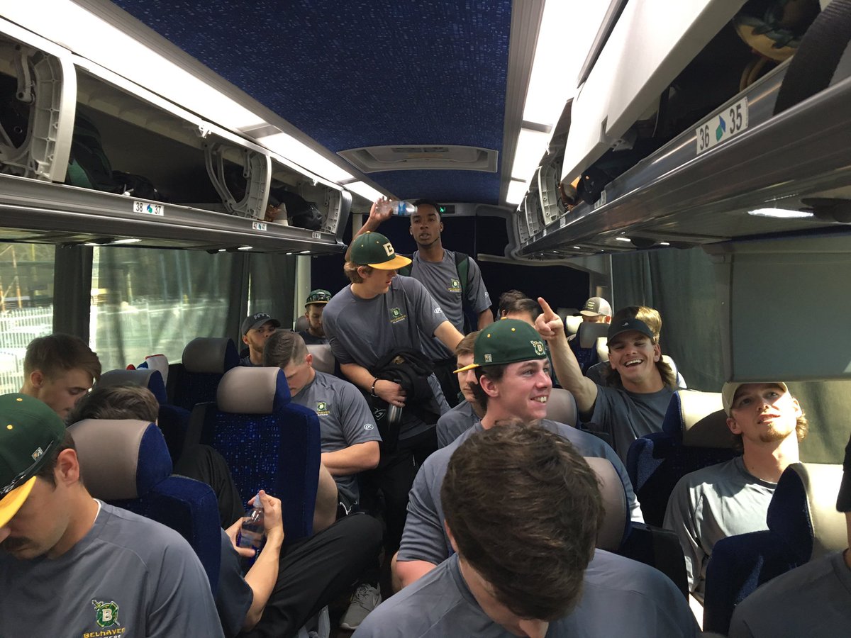 backhalfboyz's tweet photo. Big road trip for the Blazers! Headed to UT-Tyler to pick up a few dubs this weekend #BeatTyler https://t.co/UY5cSBV7Iy