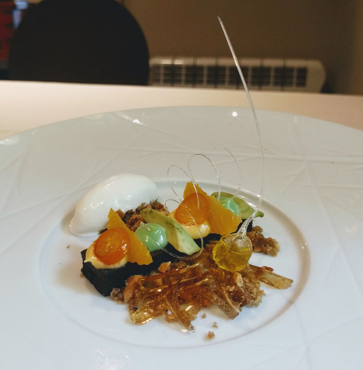 MCandiles's tweet photo. Postre de chocolate, aguacate, #AOVE  ... https://t.co/uL91c3QgnA