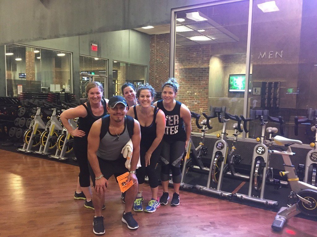 Trainerly's tweet photo. Today I literally crawled out of bed and found it hard to make it down stairs with my jello-like legs. https://t.co/adybrTUp85 https://t.co/LdWnroQNL1