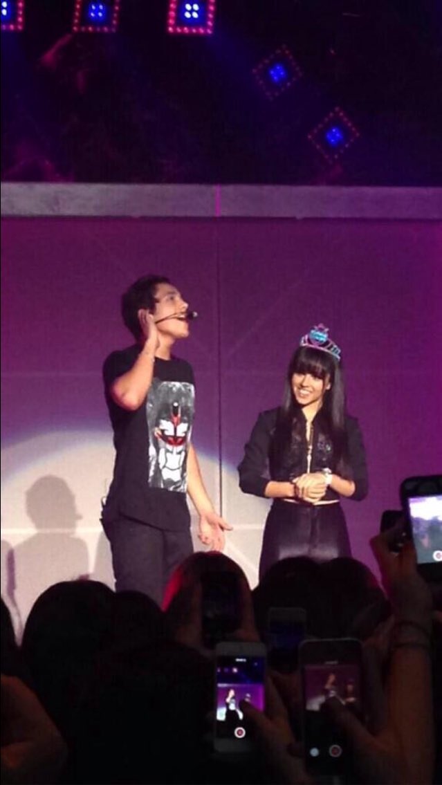 March 2nd, 2014
Austin singing happy birthday to Becky G 