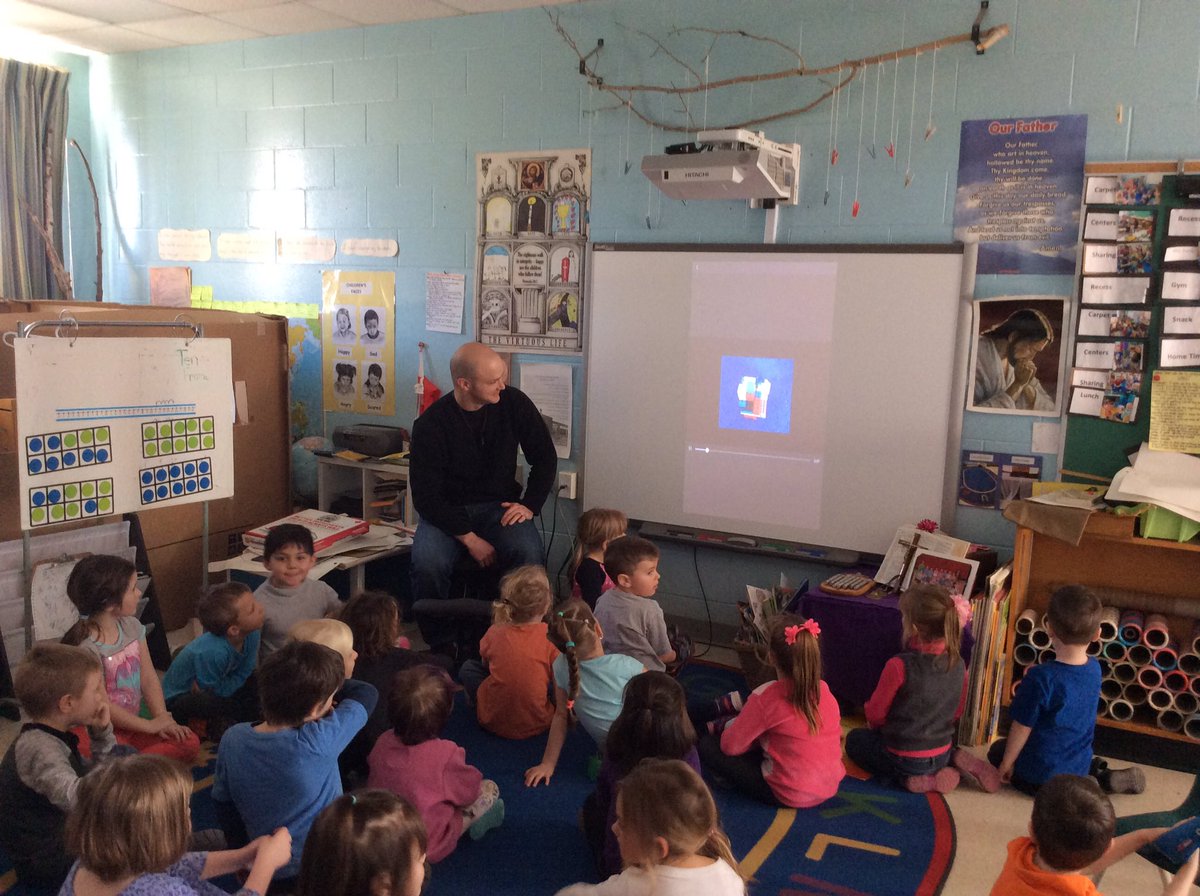 MsSarahCassidy's tweet photo. @WalkerALCDSB, @AndrewCSmith32 was impressed with the technology in our classes & how we use it to teach & share student thinking #ipadsrock https://t.co/RQMQrHCmzb