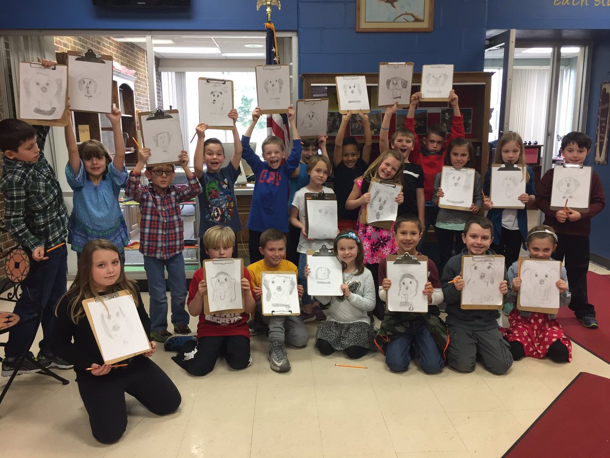 rjpyles4's tweet photo. All the young artists after our illustrator visit! #bwls #bwe https://t.co/XIb6A8dDWs