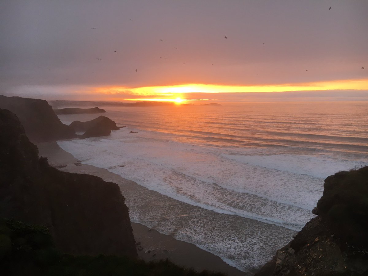 AllCornwall's tweet image. Nice View over Newquay last night as the sun broke through. #Newquay #Cornwall #WhipsiderryBeach #WalkCornwall