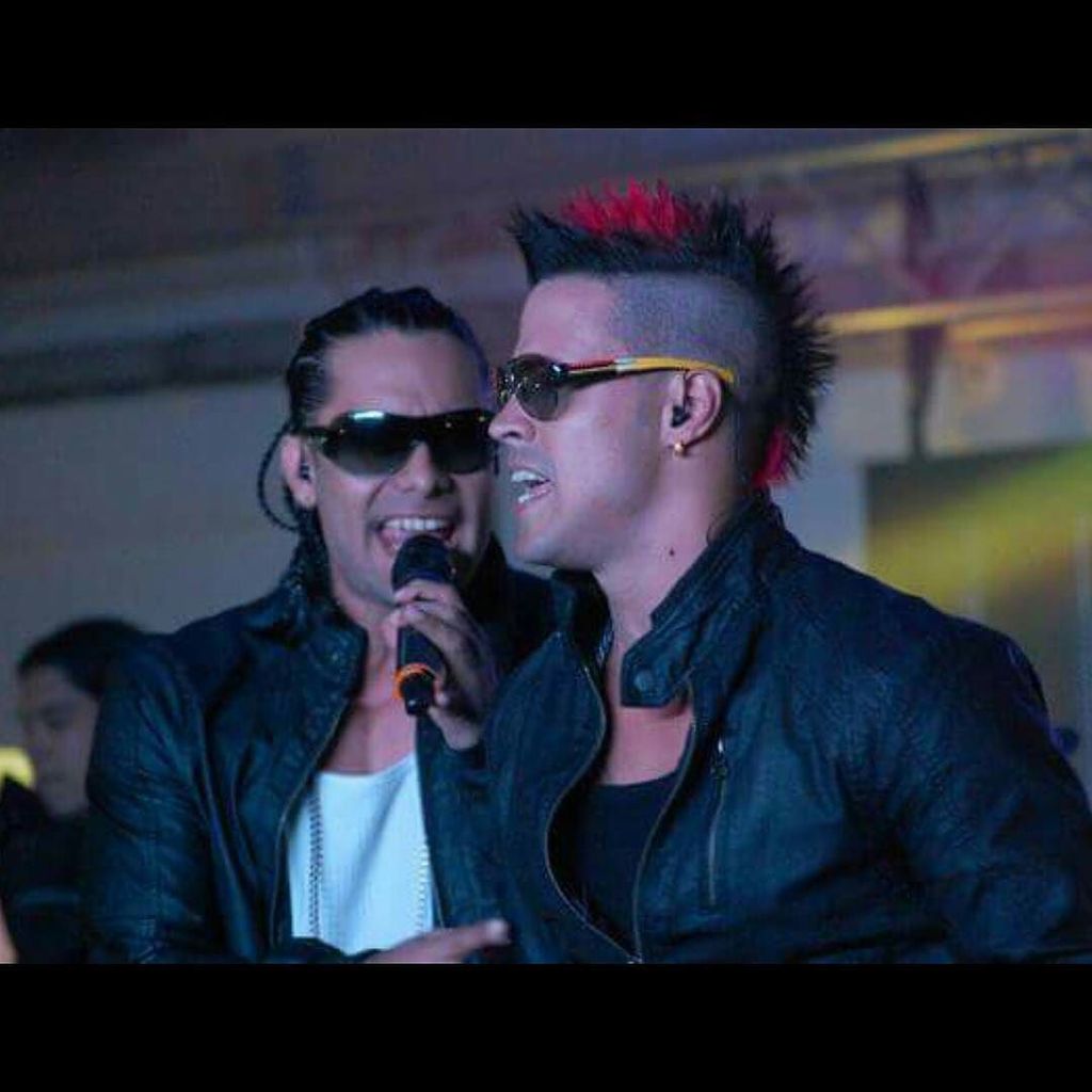Recuerdos de nuestros orígenes, siempre <a href="/desakataos/">Andres y El Piolo</a> #tbt <a href="/rgmusic_oficial/">RGMUSIC</a> @elpiolodesakataos @andresdesakataos #est…