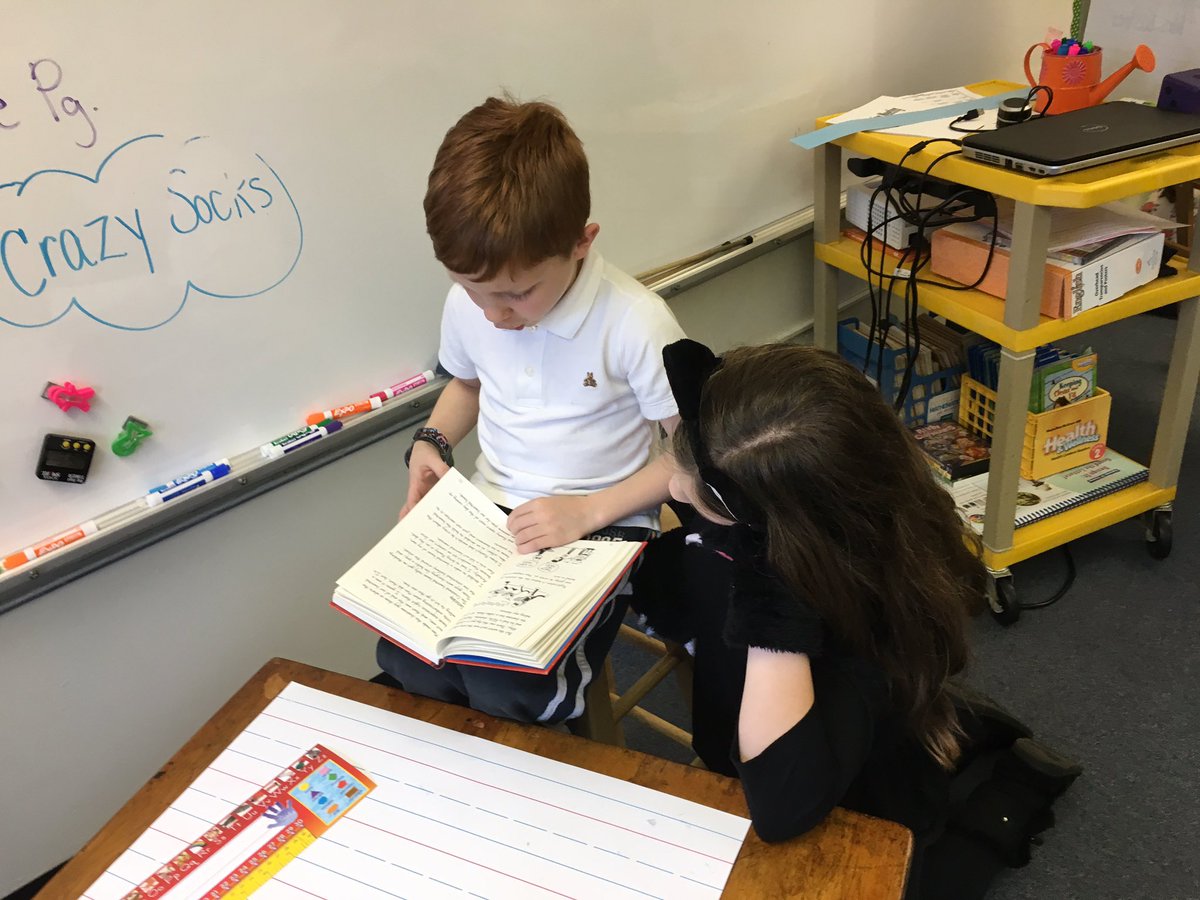 FSDKastner's tweet photo. Buddy Reading with 6th Grade! 📚#fsdkidsread @TeacherMassa @FSD_MrsConklin @FSDVikings https://t.co/tBQNPgRBzm