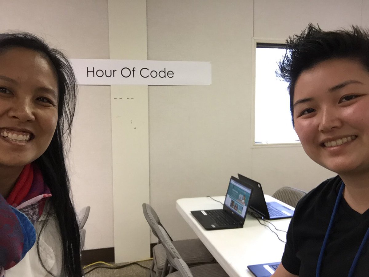 quach2's tweet photo. Our 12 laptops are ready for Hour of Code with 6th-8th graders for #STEMDayAtTheLab @Livermore_Lab @Livermore_Comp https://t.co/pe2pAOihpV