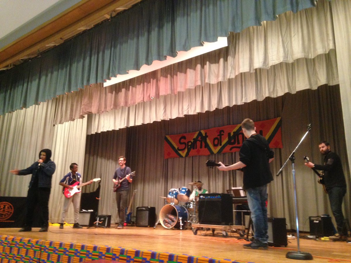 BendaleTigers's tweet photo. Zion and the Bendale School of Rock performing at our semester 1 awards assembly! https://t.co/qTnU4ffBC8