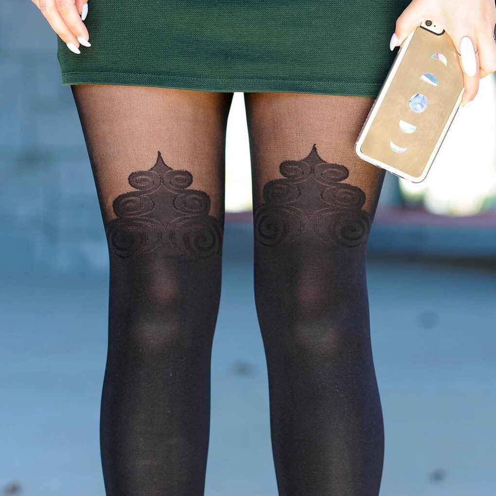 #FashionInspiration from <a href="/melilaine/">melilaine</a> 💕 Because details matter 😊 #Repost #TimeforTights
