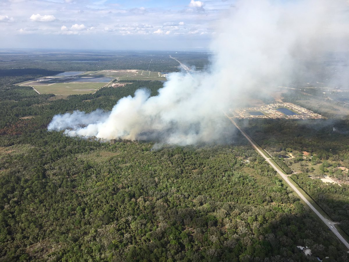 Nasty little fire in West Cocoa has neighbors paying close attention. Adamson Rd near the landfill. #aerials #BreakingNews