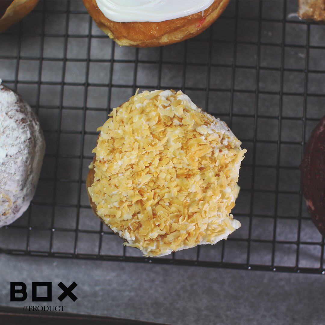 boxaproduct's tweet photo. Happiness is #Donuts. Who agrees? 🍩 https://t.co/Urwpb6gjTF