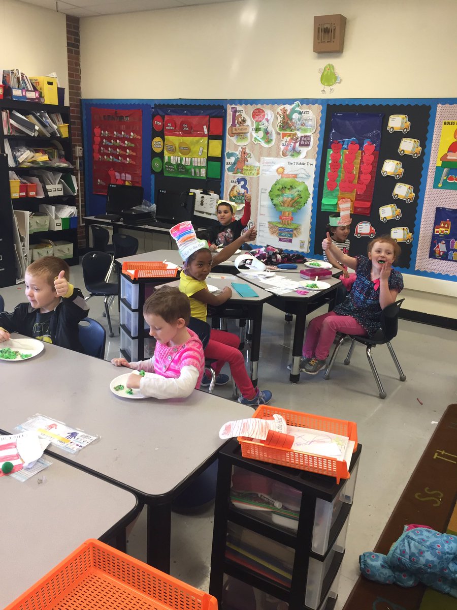 Riggs2Mrs's tweet photo. Trying green eggs and ham as we learn about Dr. Seuss #isdstrong #ottcubstrong https://t.co/XuHB7nRmu0