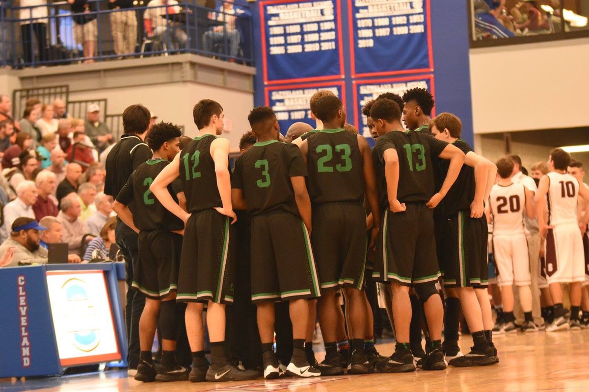 EHClass_17's tweet photo. Come support the boys tonight against Walker Valley @ 7:00 pm at Cleveland HS!!! LETS GO #REGION #CHAMPIONSHIP 💚💚💪🏼🏀 https://t.co/ivKbxmiaJu