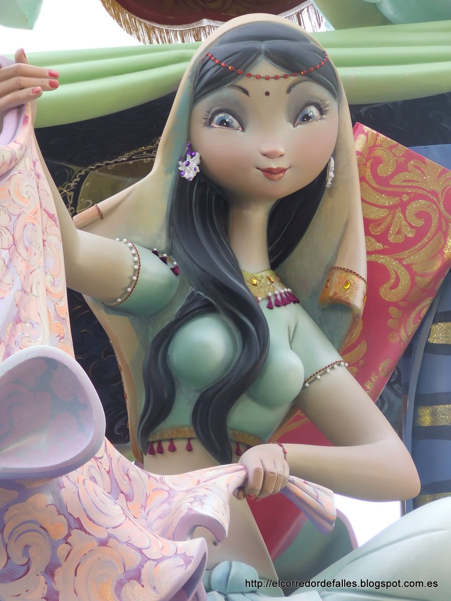 CorredorFalles's tweet photo. #Crònica #Falles2016 La Vila- Centre @FallaElMercat @fallacaminou d @JLF_Alzira #Falles #Alzira #RiberadelXúquer  https://t.co/maDJcLKyze https://t.co/1Ri5z1VhOJ