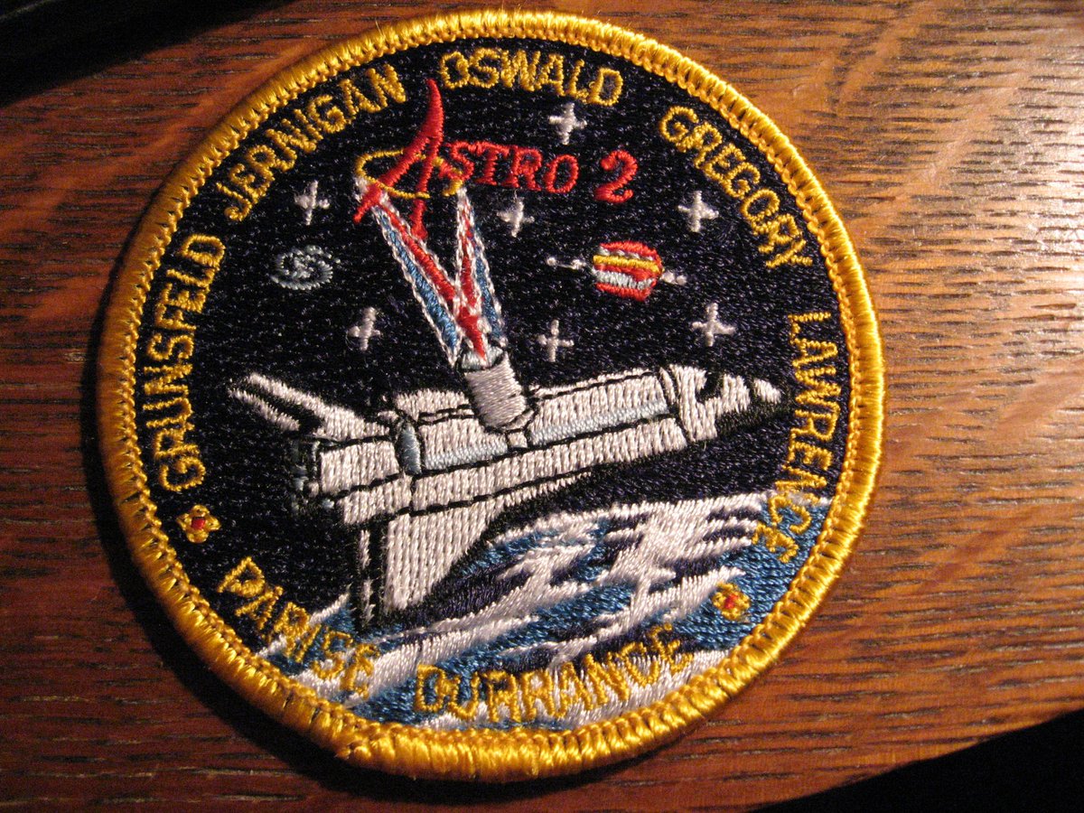 cover_uranus's tweet image. #NASA 1995 #JacketPatch $19.99 #TraderYore #Etsy #Spacelab #Astro2 #Rocket #SpaceShip #OuterSpace #Astronaut #Lunar etsy.com/listing/515695…