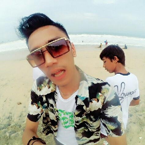 ayo pergi bersamaku > lappo tuak dlu lah on #BIGOLIVE web.live.bigo.sg/2130875517_148…