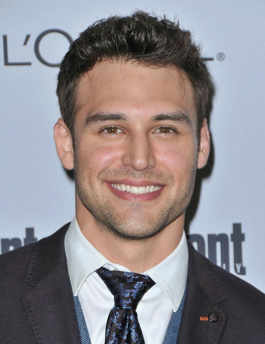 RyRyGuzmanFAN's tweet photo. Non ci si stanca mai di questo visetto qui ❤️ @ryanAguzman #Ryhards https://t.co/Jxqj8iUaeA