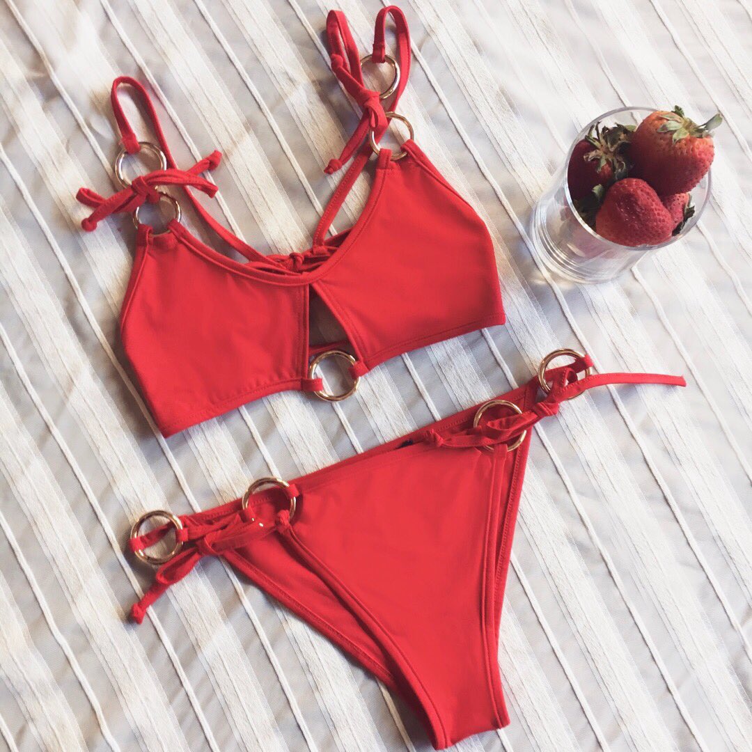 LoveandLemons's tweet photo. The Tropics await 🏖 The Mallorca Bow Bikini, available now on https://t.co/58NvOKgTXq | #FLLSWIM https://t.co/can0vmEyXI