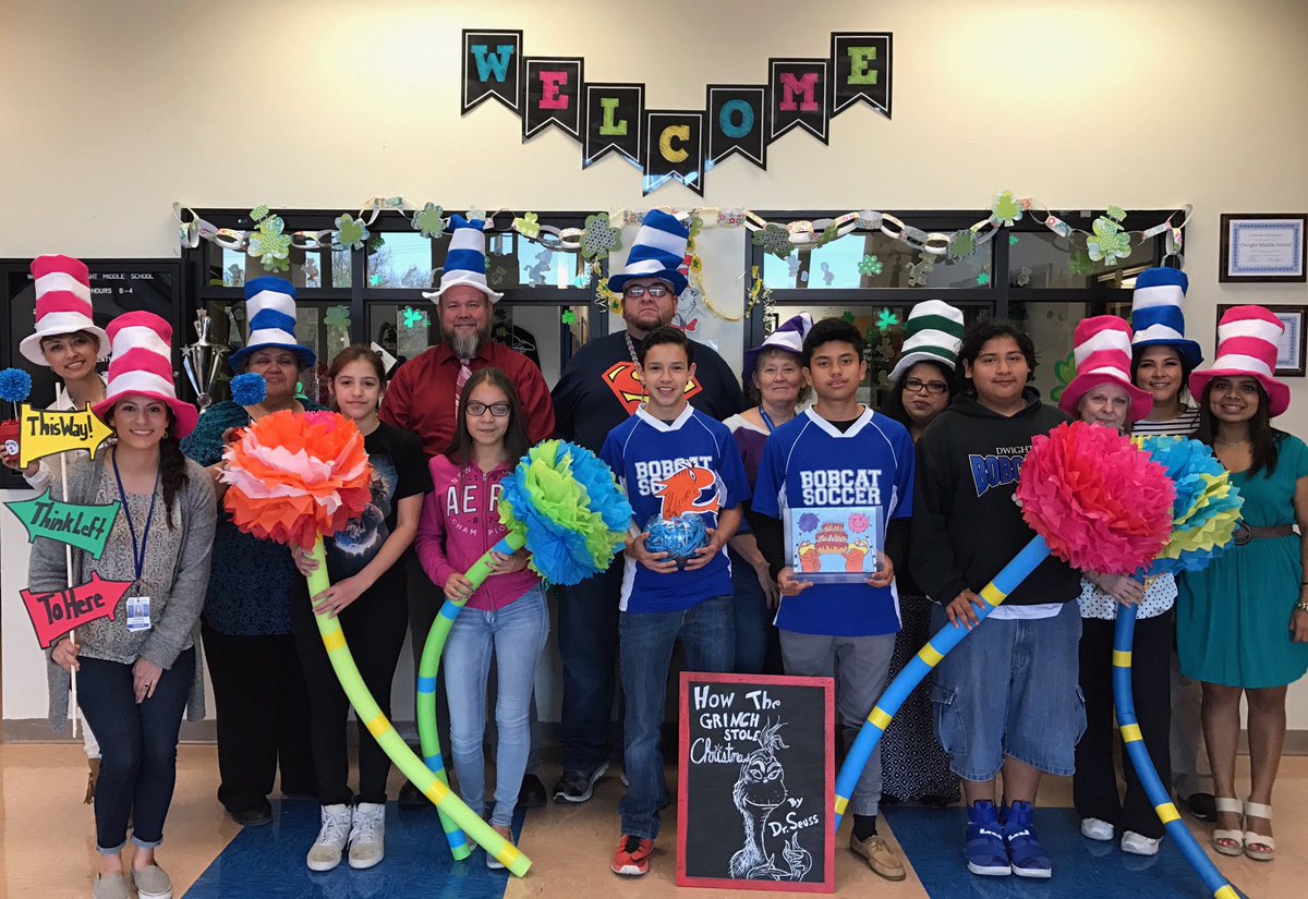 SSAISDDwightMS's tweet photo. #dwightstrong #DwightStudentsFirst Our students, faculty, and staff love reading! They took the time to celebrate Dr. Seuss' b-dayππ@ssaisd https://t.co/z3AGs6iPDO