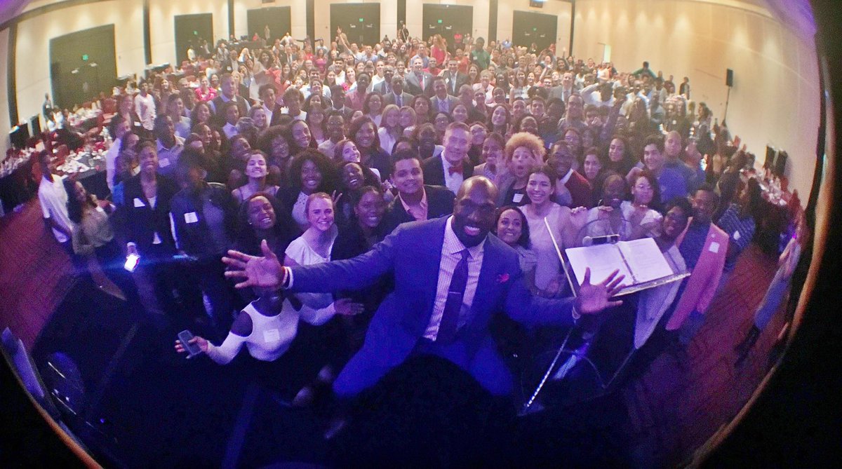 MEall4Schools's tweet photo. Thank you @iamsmccormick & the entire @UWSuncoast for supporting @All4Schools & #Gradday4TampaBay! #ILiveUnited https://t.co/1pfk7mMsED