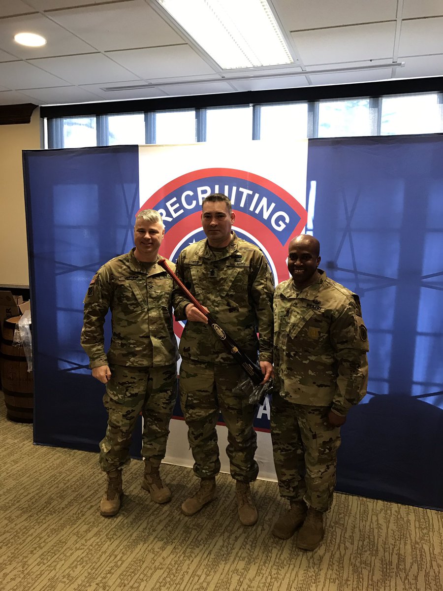 Columbus_BN_CSM's tweet photo. Pioneers led the way at the 3rd BDE Annual Awards Board. 1SG of the Year 1SG Stroud and Center Leader of the Year SFC LaRossa. https://t.co/MxldwhN3wP