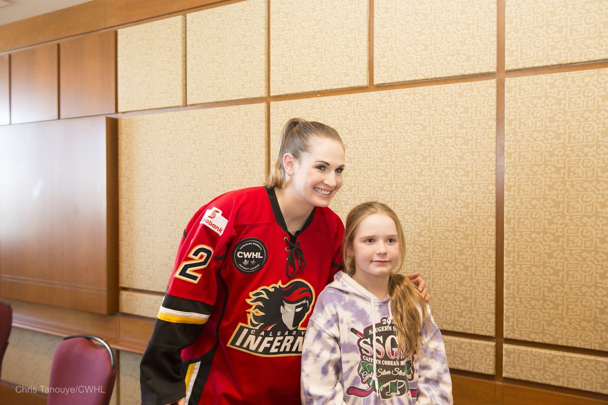 .<a href="/TheCWHL/">CWHL</a> players will be at <a href="/BP_HuntClub/">Boston.PizzaHuntclub</a> for a meet and greet on Saturday for #CWHLCommunityDay. Join them for fun &amp; #ClarksonCup tickets!