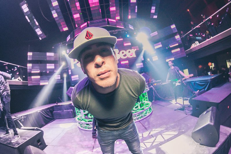 musicarw's tweet image. Esta semana en #RWLS @rbstudiosmx  te comparte un poco de su vida.  Sab4:20pm fb.com/musicarw