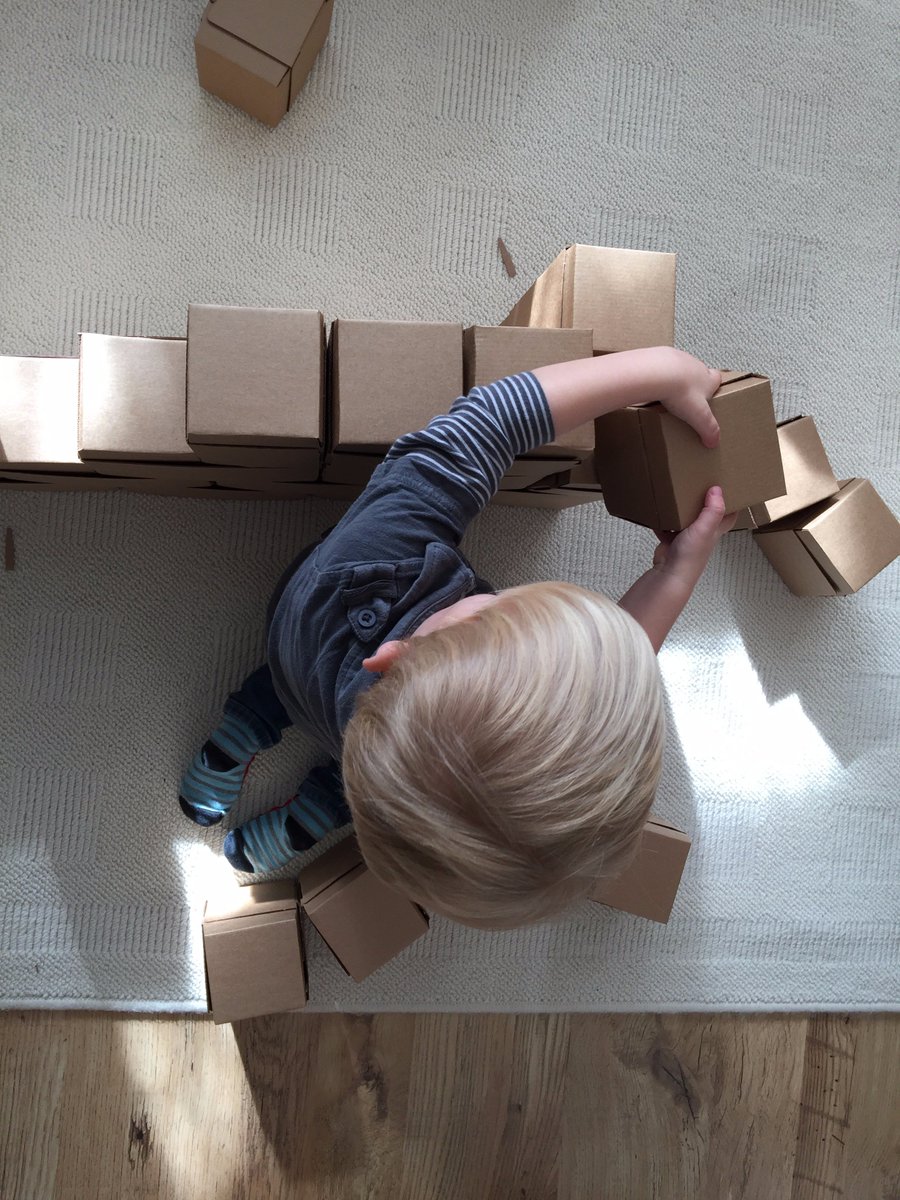 tweetinghelena's tweet photo. Review and GIVEAWAY of fantastic @GIGIBLOKS Giant Building Blocks XXL https://t.co/zocwih6dhA #GIGIBuild https://t.co/wuCajiJtIV