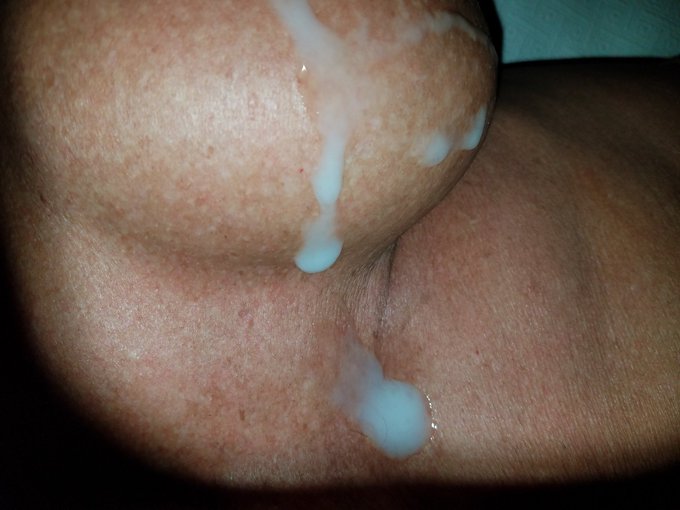 Can we do TITTYTUESDAY again on Thursday? #bigtits https://t.co/RV3JyrKdb1<a href="/tag/bigtits"class="tags">#bigtits</a>