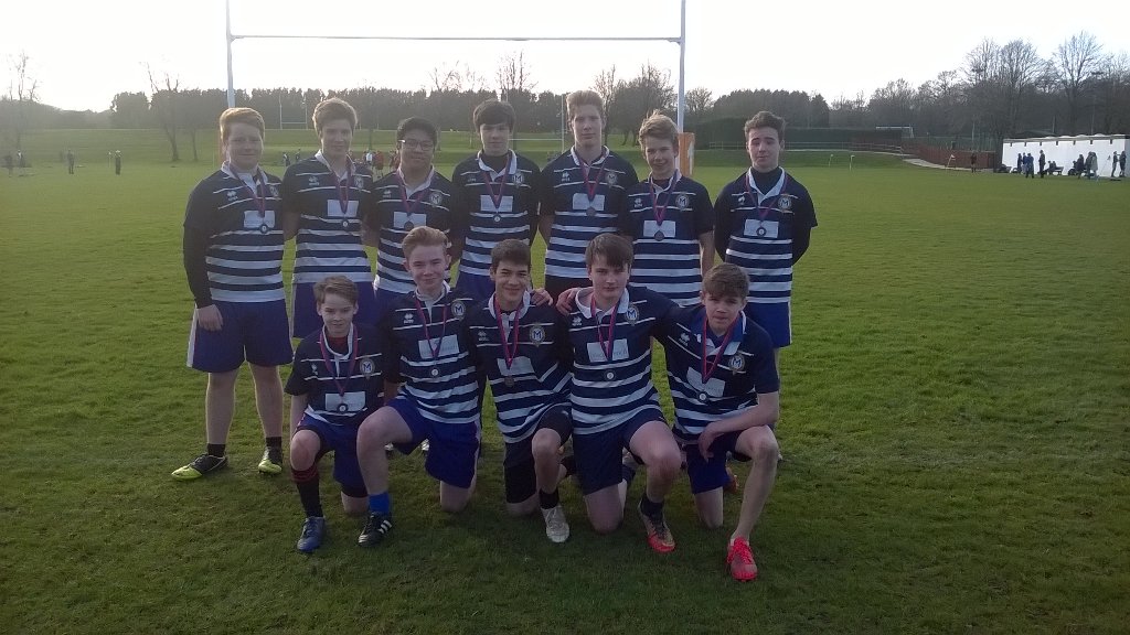 MrRicePE's tweet photo. Well done to the U15 boys at the Hampshire 7s. Bowl finalist and fun day out! @PEMountbatten https://t.co/lXAtxYNL75