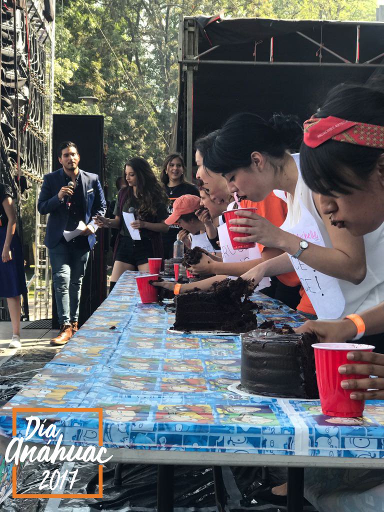 ¡Todos terminaron llenos de pastel en nuestro ya tradicional Bruce Contest! #DíaAnáhuac