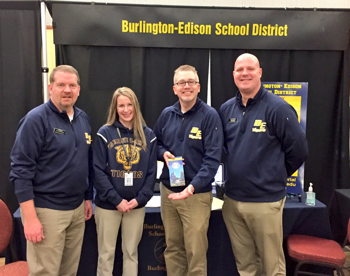 b_esdSetterlund's tweet photo. Hey @CentralWashU Teaching Candidates! Come talk to us today about careers with @b_eschools! #CWUWildcats #BeATiger #TeachBurlington https://t.co/XMfCIueDTR