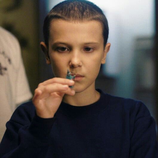 patientevil's tweet photo. Eleven - Stranger Things 

ama waffles
especialista em telecinese 
não é de falar muito
tem um pai horrível
amigos não mentem https://t.co/vuruhNQiuy